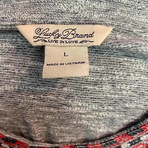 Lucky Brand top. Size L - Picture 6 of 6